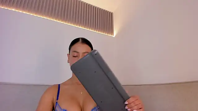 jasminehill  online show from 06-03-26, 02:33