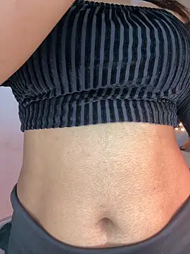 Snapshot of Cinderella-98 chatting on 10-17-25, 04:09 Cinderella-98 online show from 10-17-25, 04:09