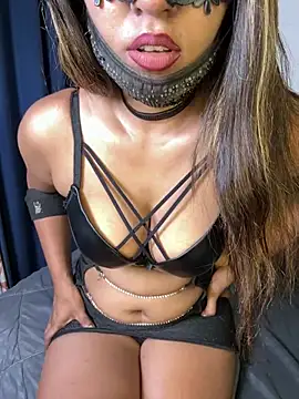 Snapshot of Cinderella-98 chatting on 03-15-25, 12:04 Cinderella-98 online show from 03-15-25, 12:04