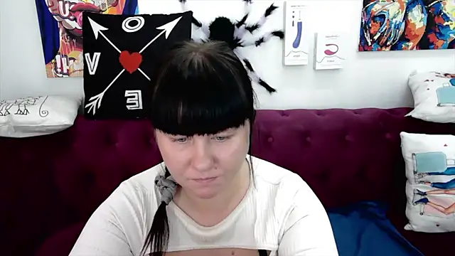 Snapshot of Sexy_MALIKKA chatting on 10-16-25, 05:49 Sexy MALIKKA online show from 10-16-25, 05:49