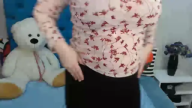 Snapshot of Sexy_MALIKKA chatting on 02-05-25, 06:13 Sexy MALIKKA online show from 02-05-25, 06:13