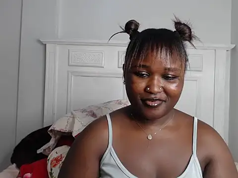 Snapshot of Kim_nasty chatting on 10-17-25, 07:37 Kim nasty online show from 10-17-25, 07:37