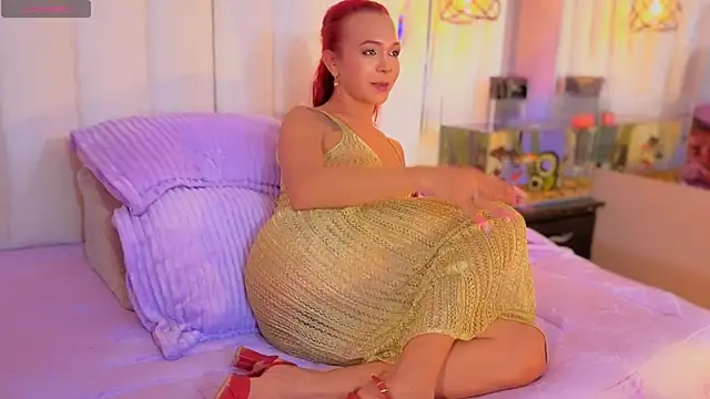 Snapshot of housegirl_bigcock chatting on 07-15-26, 03:57 housegirl bigcock online show from 07-15-26, 03:57