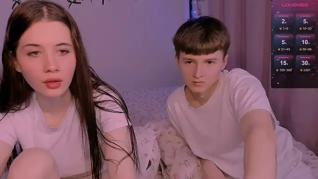 CoddleWeeper  online show from 03-21-26, 04:33