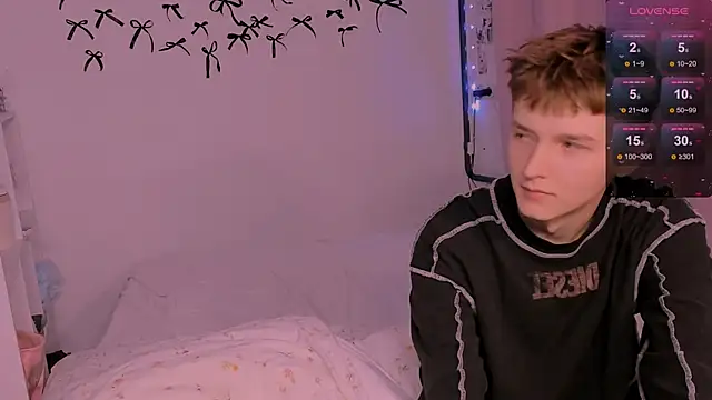 CoddleWeeper  online show from 03-03-26, 01:51