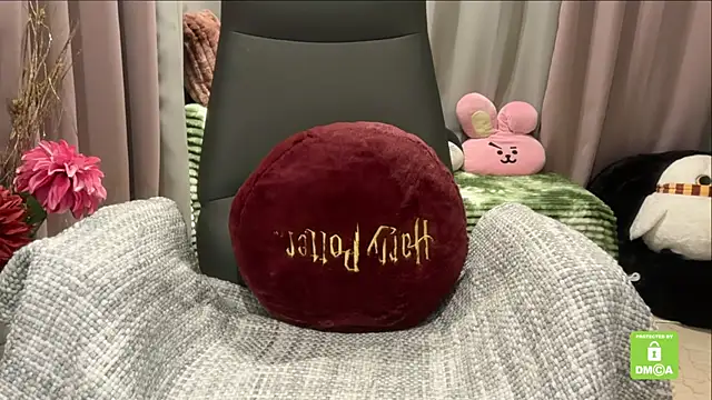 Unique-Beauty online show from 12-16-25, 05:06