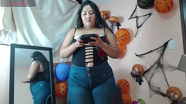 Snapshot of cherrycurvyyy chatting on 11-05-25, 08:12 cherrycurvyyy online show from 11-05-25, 08:12