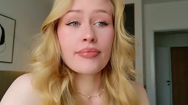 JuliaJaee online show from 07-04-26, 12:21