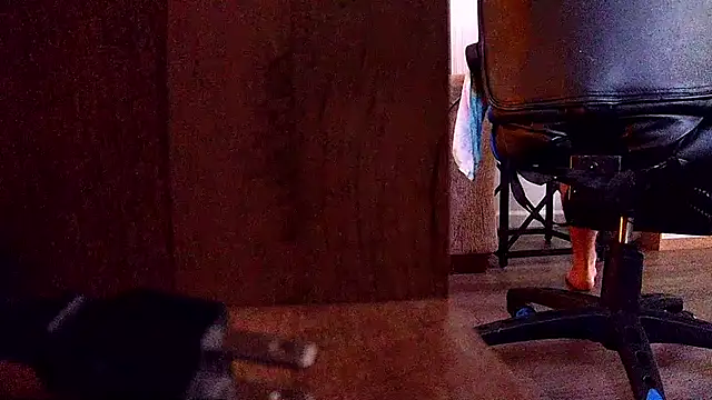 Snapshot of Nightlifecouple247 chatting on 11-27-25, 05:19 Nightlifecouple247 online show from 11-27-25, 05:19