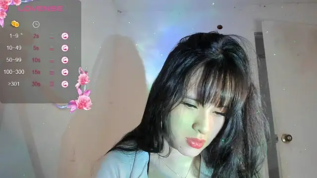 Snapshot of lolacute69 chatting on 10-11-25, 03:18 lolacute69 online show from 10-11-25, 03:18