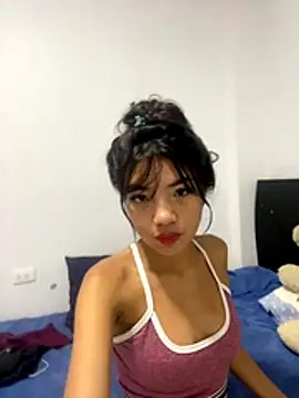 Snapshot of Boypolla11 chatting on 10-29-25, 06:23 Boypolla11 online show from 10-29-25, 06:23