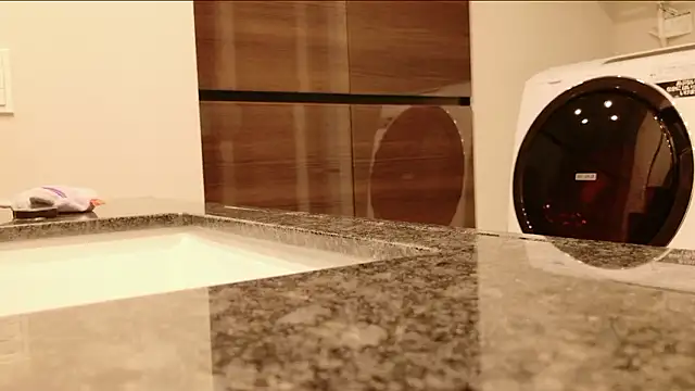 ManaMi-maru online show from 10-29-25, 01:10