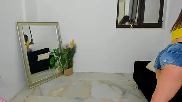 Snapshot of Darya_Baby chatting on 03-19-25, 07:38 Darya Baby online show from 03-19-25, 07:38
