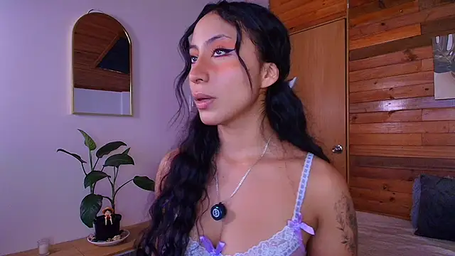 Snapshot of amber_curly chatting on 07-07-26, 03:37 amber curly online show from 07-07-26, 03:37