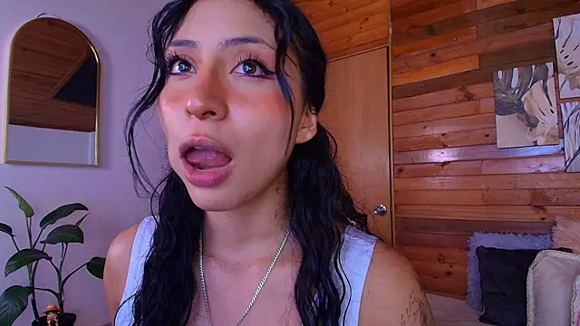 Snapshot of amber_curly chatting on 07-09-26, 09:25 amber curly online show from 07-09-26, 09:25
