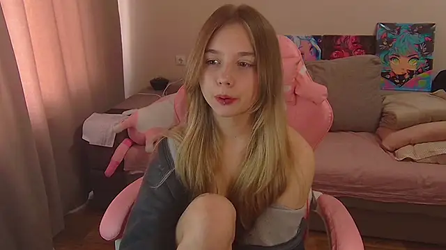 Olivka Grr online show from 09-18-25, 12:52