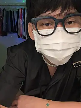 Snapshot of MinhTuanLive chatting on 03-18-25, 07:22 MinhTuanLive online show from 03-18-25, 07:22