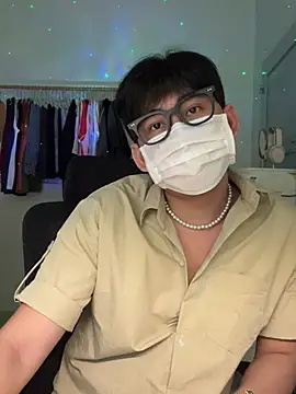 Snapshot of MinhTuanLive chatting on 03-20-25, 12:43 MinhTuanLive online show from 03-20-25, 12:43