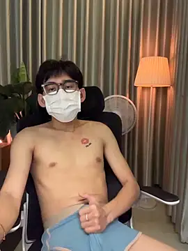 Snapshot of MinhTuanLive chatting on 02-23-26, 08:26 MinhTuanLive online show from 02-23-26, 08:26