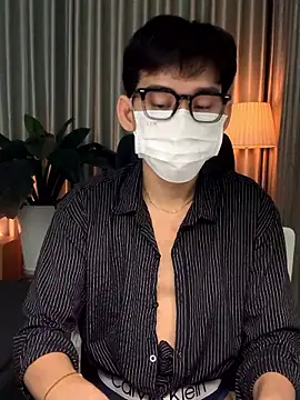 Snapshot of MinhTuanLive chatting on 02-10-26, 06:12 MinhTuanLive online show from 02-10-26, 06:12