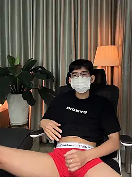 Snapshot of MinhTuanLive chatting on 02-17-26, 06:22 MinhTuanLive online show from 02-17-26, 06:22