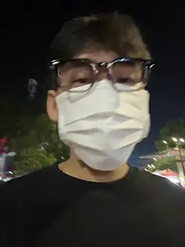 Snapshot of MinhTuanLive chatting on 03-29-26, 12:29 MinhTuanLive online show from 03-29-26, 12:29