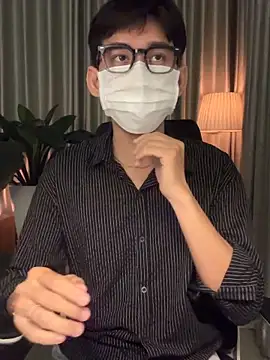 Snapshot of MinhTuanLive chatting on 02-05-26, 05:36 MinhTuanLive online show from 02-05-26, 05:36