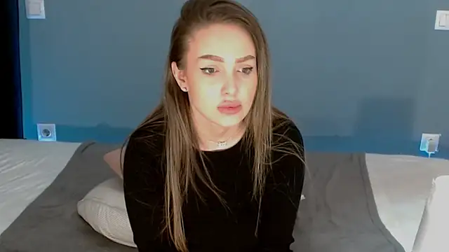 Snapshot of AnnaMaee chatting on 01-13-25, 02:50 AnnaMaee online show from 01-13-25, 02:50