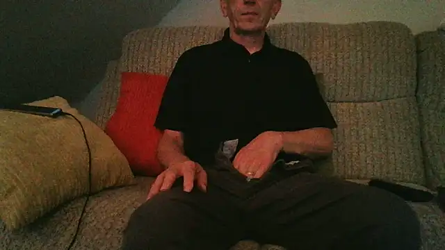 Snapshot of mr_english50 chatting on 06-17-26, 04:56 mr english50 online show from 06-17-26, 04:56