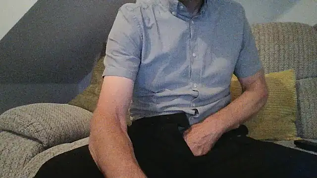 Snapshot of mr_english50 chatting on 09-17-25, 05:20 mr english50 online show from 09-17-25, 05:20