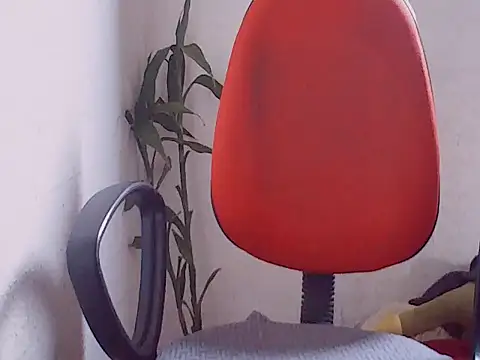 Haralushiaaax online show from 10-16-25, 01:14