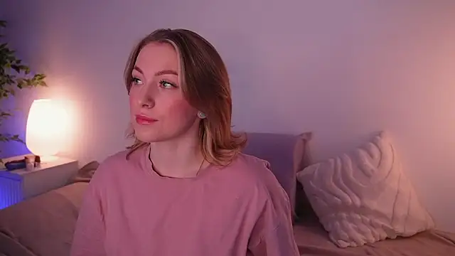 Snapshot of kris69kiss chatting on 02-25-26, 01:11 kris69kiss online show from 02-25-26, 01:11