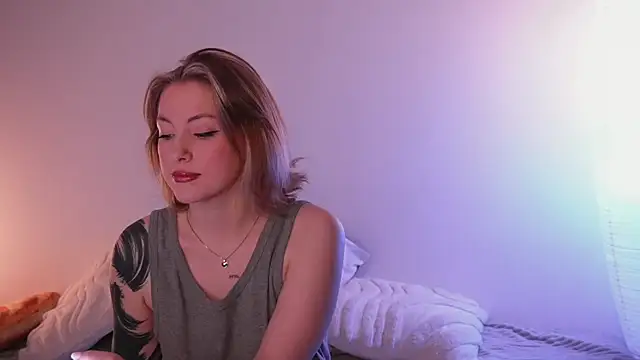 Snapshot of kris69kiss chatting on 01-11-26, 02:02 kris69kiss online show from 01-11-26, 02:02