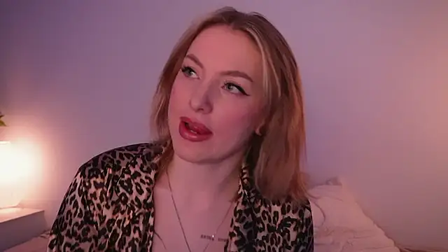 Snapshot of kris69kiss chatting on 02-21-26, 01:02 kris69kiss online show from 02-21-26, 01:02