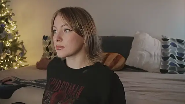 Snapshot of kris69kiss chatting on 12-18-25, 02:54 kris69kiss online show from 12-18-25, 02:54