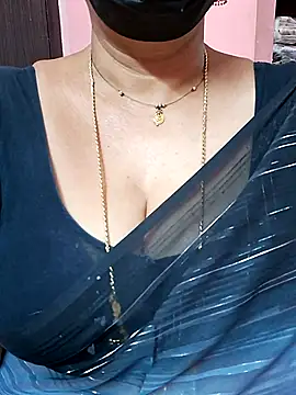 ananya956 online show from 11-28-25, 10:43