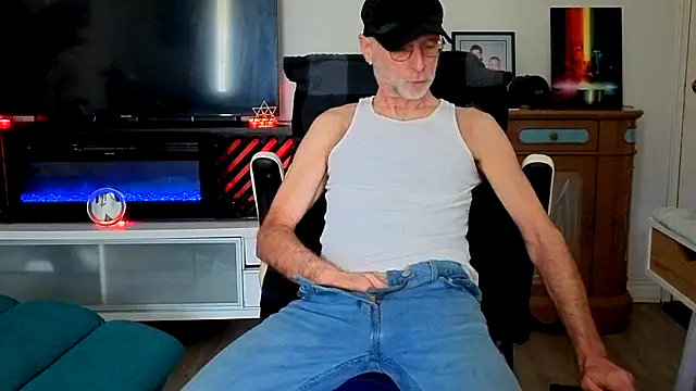 Towndude123 online show from 05-07-26, 03:26