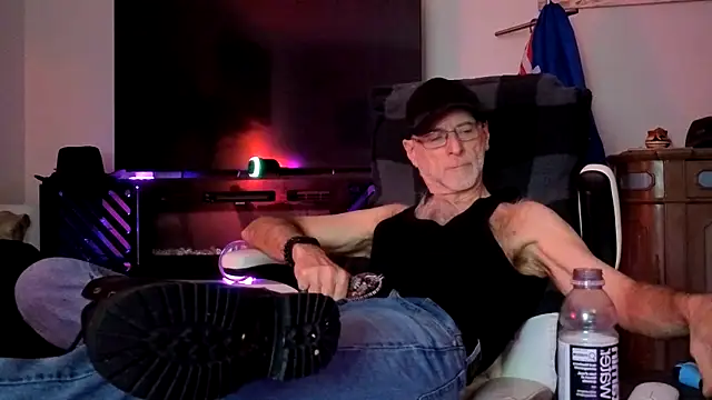 Towndude123 online show from 04-09-26, 10:38