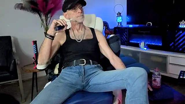 Towndude123 online show from 05-31-26, 07:14