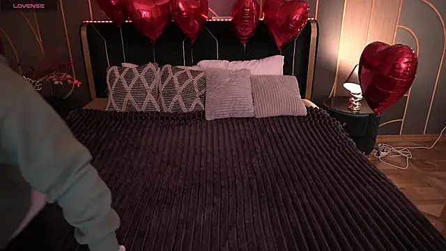 MagicPeachh  online show from 02-06-26, 02:13