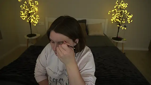 MagicPeachh  online show from 10-03-25, 05:53