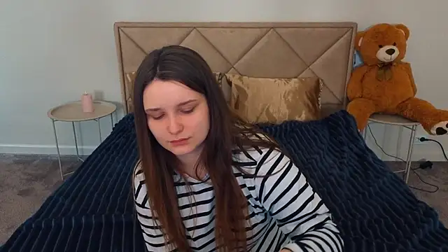 Snapshot of MagicPeachh_ chatting on 05-01-26, 05:34 MagicPeachh online show from 05-01-26, 05:34