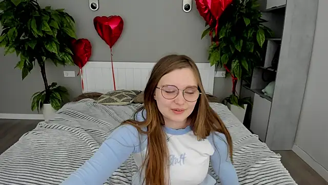 MagicPeachh  online show from 03-17-25, 05:16