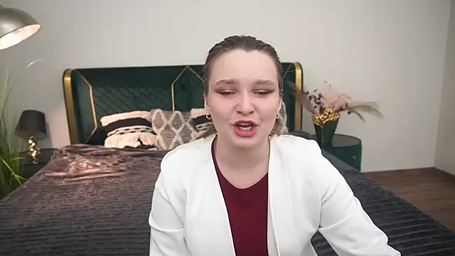 MagicPeachh  online show from 07-07-26, 07:39