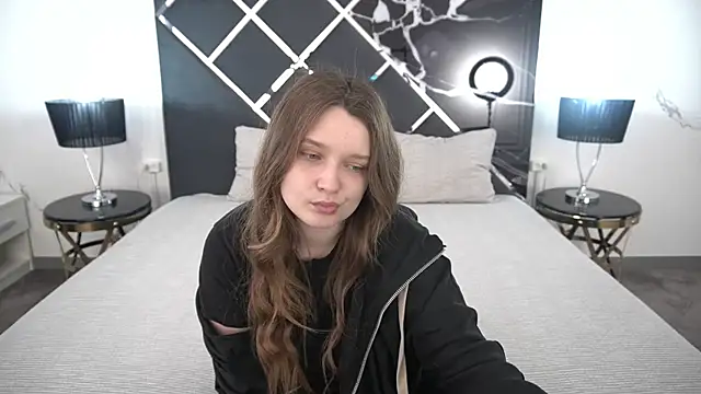 MagicPeachh  online show from 07-29-26, 05:39