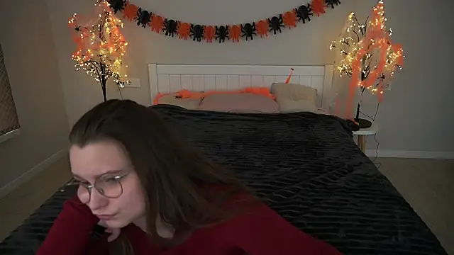 MagicPeachh  online show from 10-22-25, 12:59