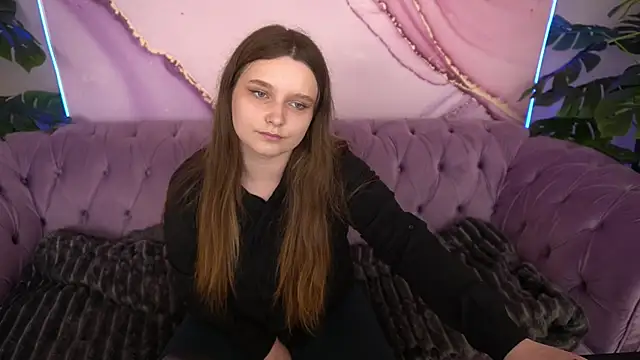 MagicPeachh  online show from 07-16-26, 12:57