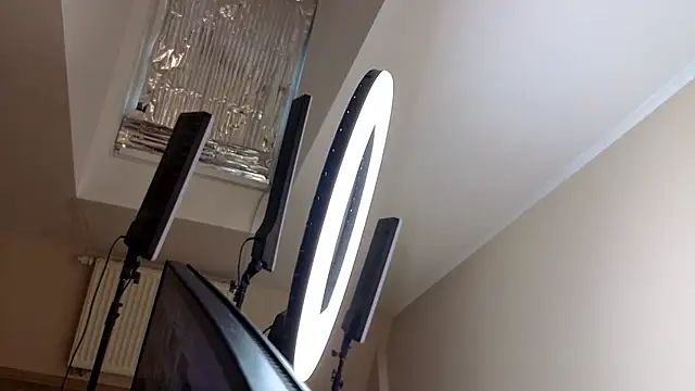 MagicPeachh  online show from 04-07-26, 01:02