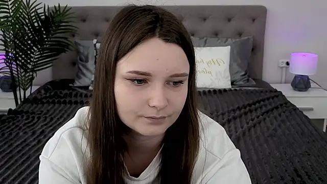 MagicPeachh  online show from 03-16-26, 07:23