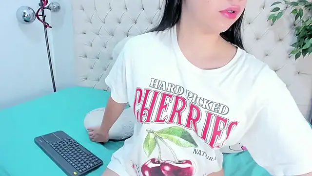 Victoria Coleman online show from 04-12-26, 11:46